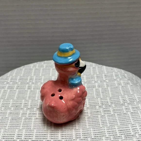 Flamingo Salt and Pepper Shakers - Picture 3 of 8